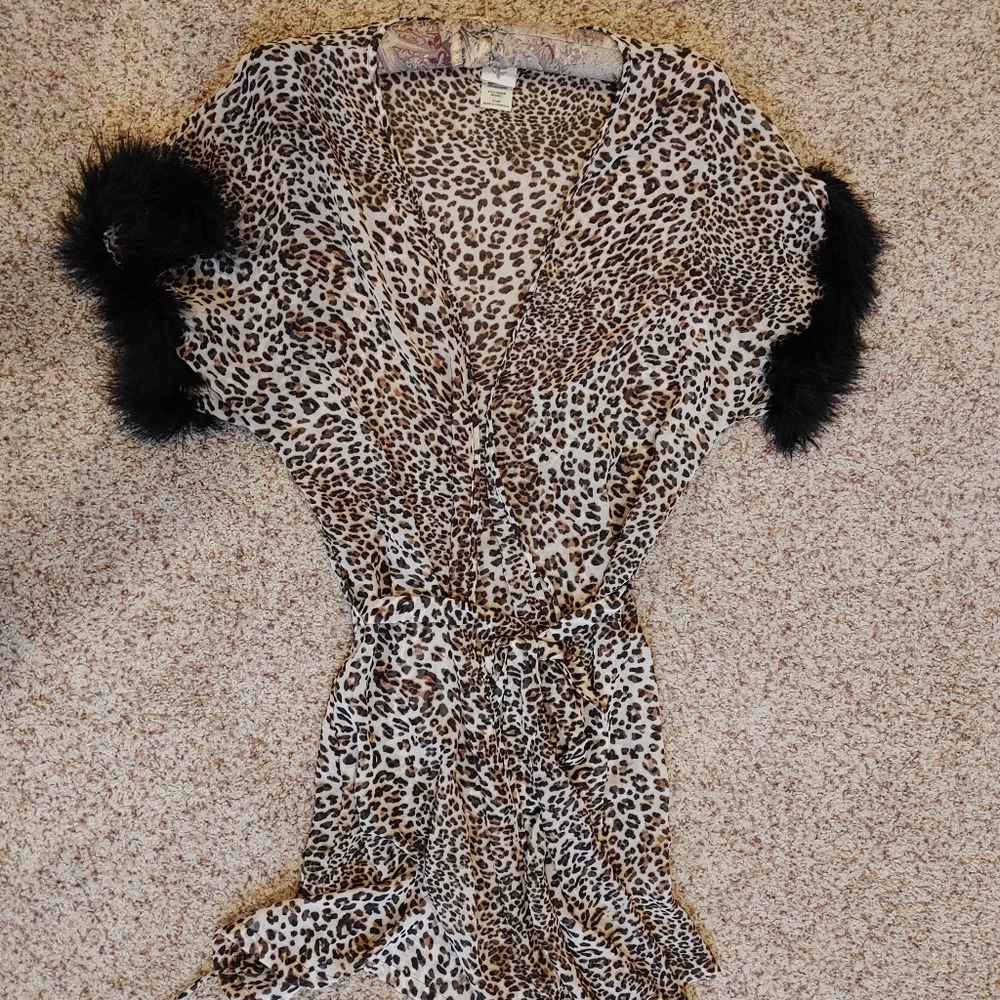 ✨️In Bloom Leopard Print Robe - Picture 13 of 14